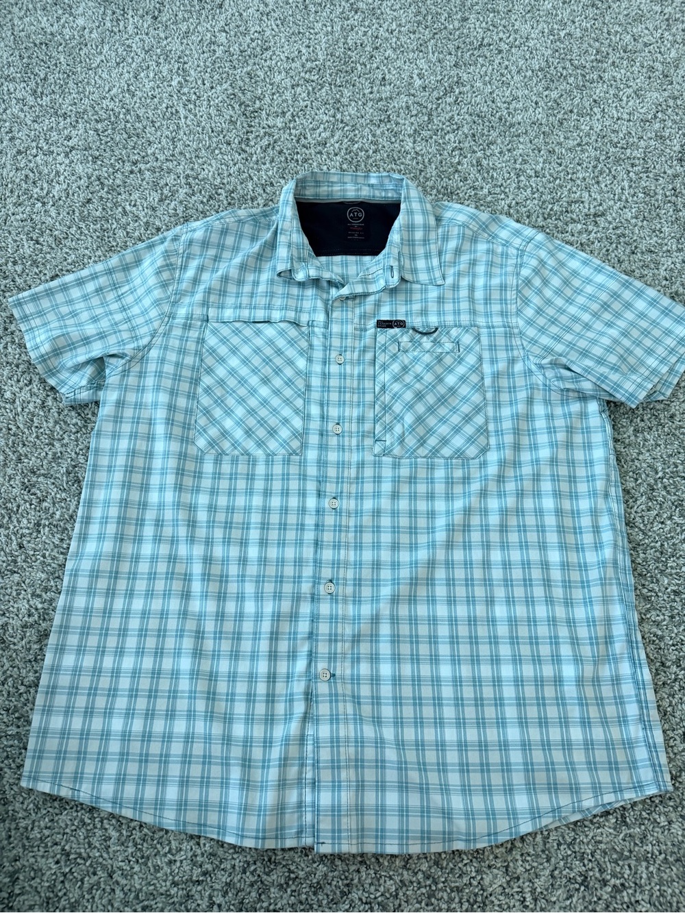 Men's Light Blue Plaid Short-Sleeve Button-Down Shirt